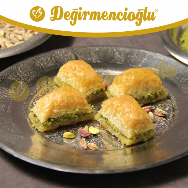 KLASİK FISTIKLI BAKLAVA(1 ADET)