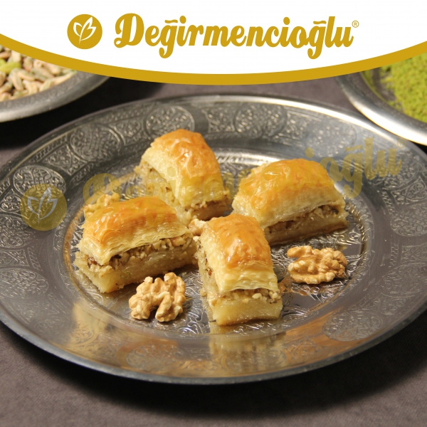 CEVİZLİ KLASİK  BAKLAVA(1 ADET)